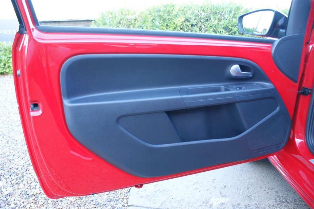 Used Volkswagen up! 2019 for sale - 77249810: Photo 32