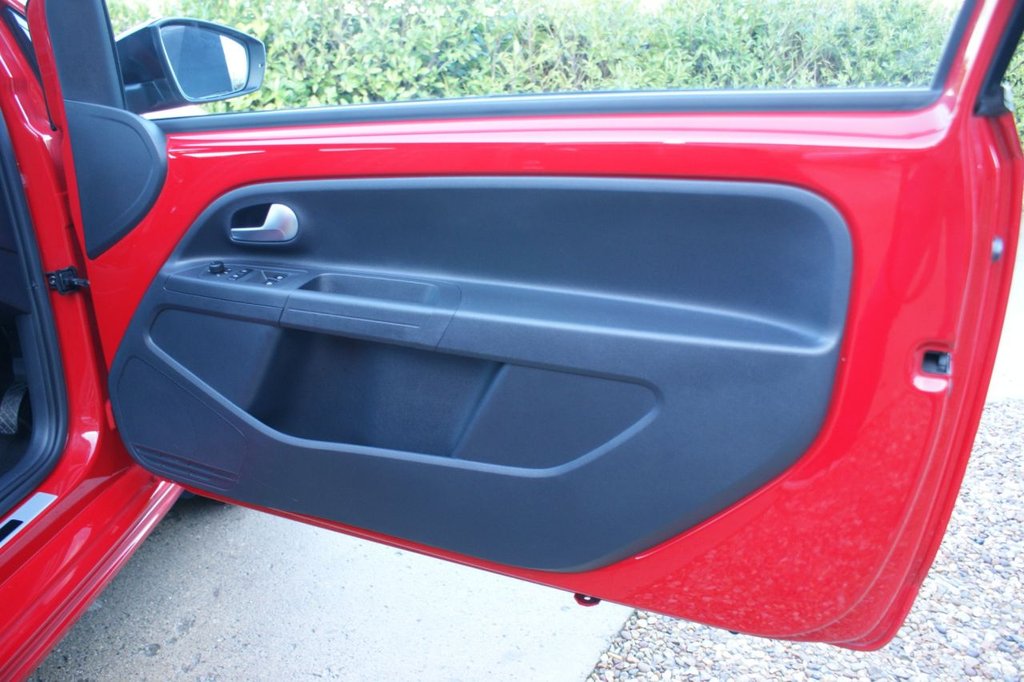 Used Volkswagen up! 2019 for sale - 77249810: Photo 38