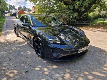 Used Porsche Taycan 2022 for sale - 76323025: Photo