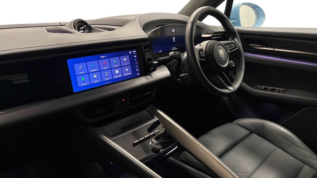 Used Porsche Macan 2025 for sale - 76668162: Photo 4