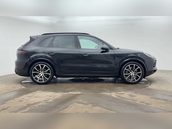 Used Porsche Cayenne 2019 for sale - 76751303: Photo