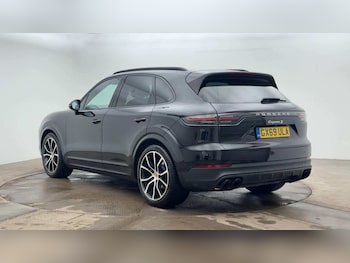 Used Porsche Cayenne 2019 for sale - 76751303: Photo