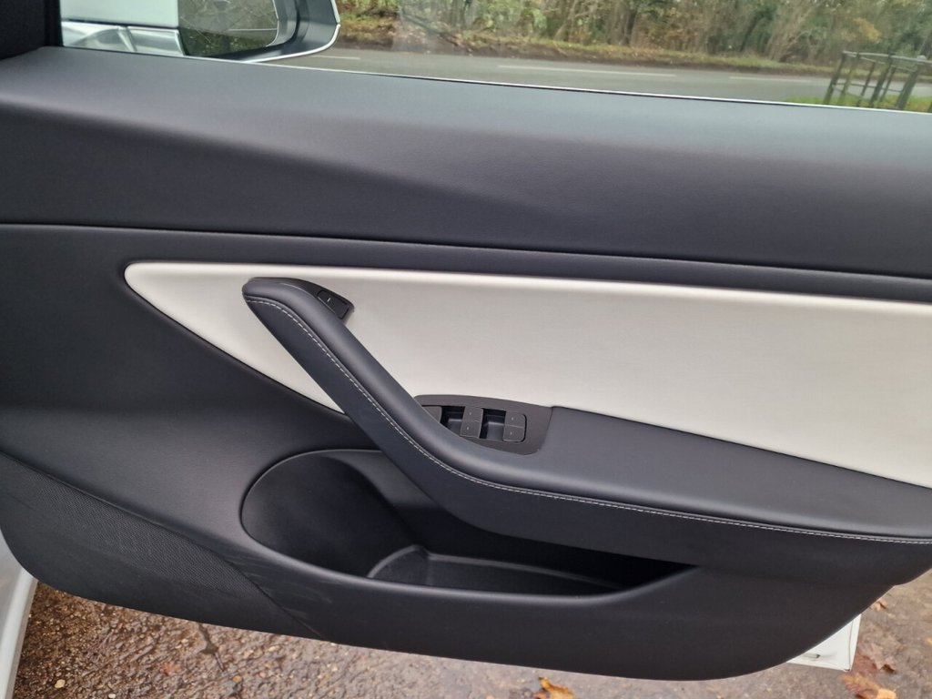 Used Tesla Model 3 2020 for sale - 76547116: Photo 25