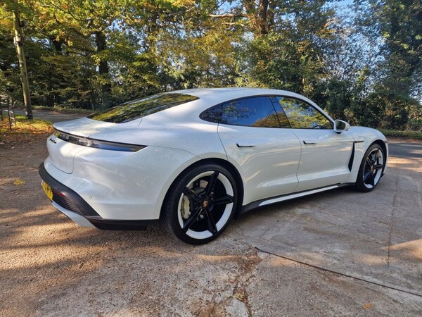 Used Porsche Taycan 2020 for sale - 76323144: Photo 16