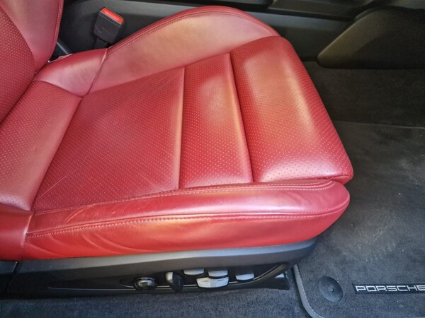 Used Porsche Taycan 2020 for sale - 76323144: Photo 24