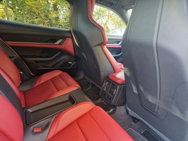 Used Porsche Taycan 2020 for sale - 76323144: Photo 30