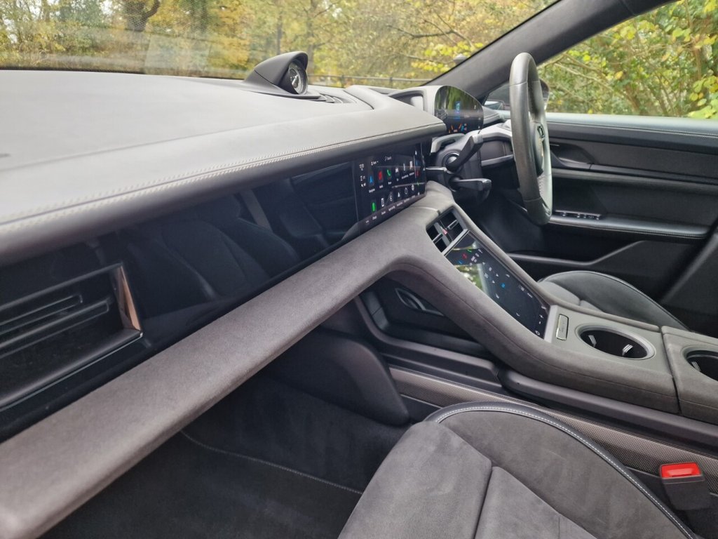 Used Porsche Taycan 2022 for sale - 76323652: Photo 39