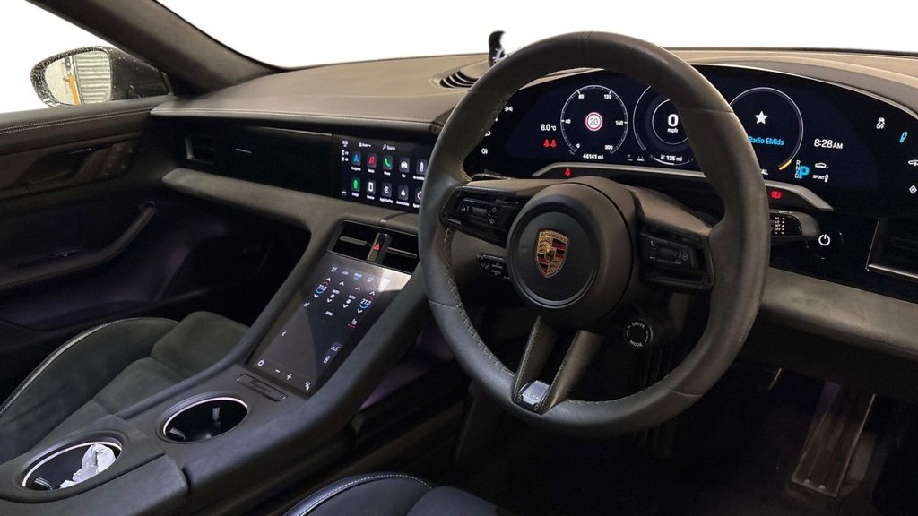 Used Porsche Taycan 2022 for sale - 76323652: Photo 4