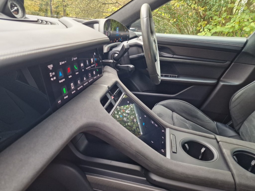 Used Porsche Taycan 2022 for sale - 76323652: Photo 40