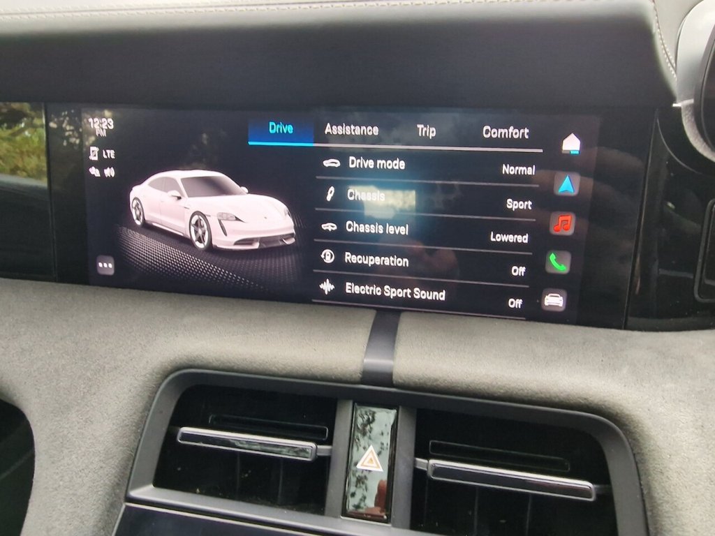 Used Porsche Taycan 2022 for sale - 76323652: Photo 49