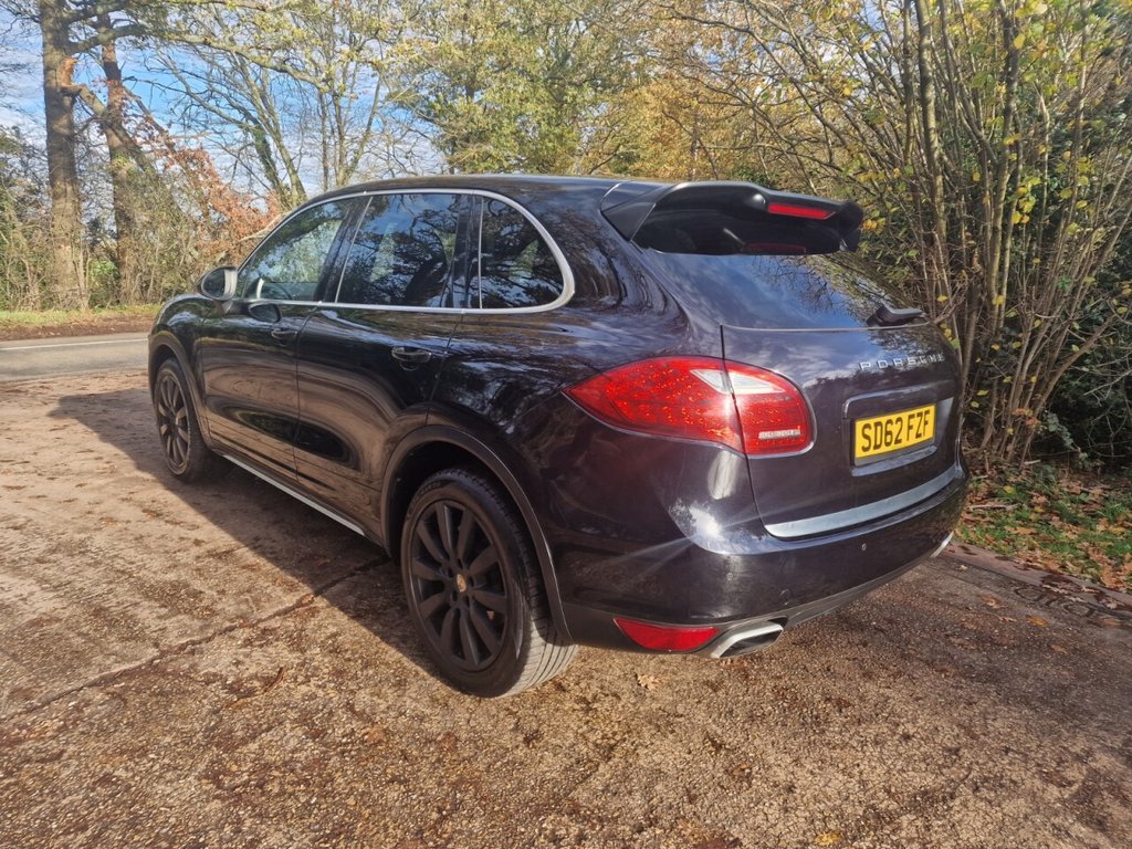 Used Porsche Cayenne 2012 for sale - 76559299: Photo 10