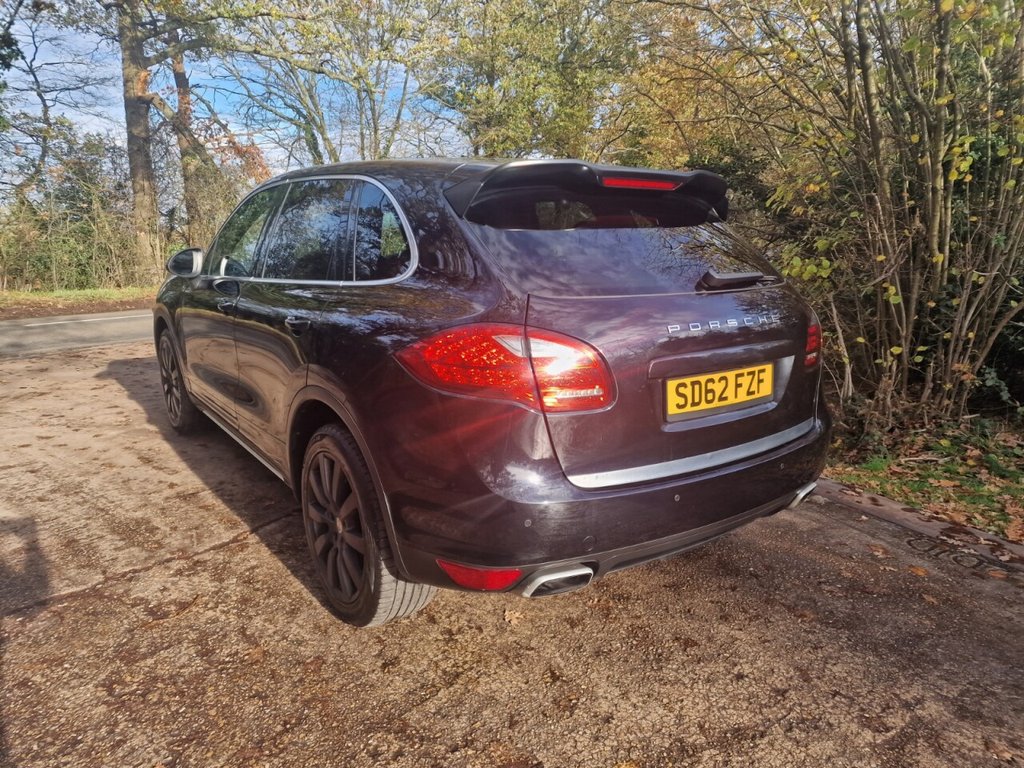 Used Porsche Cayenne 2012 for sale - 76559299: Photo 11