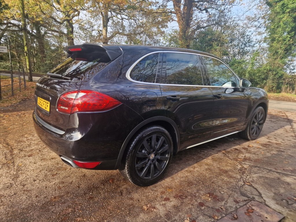 Used Porsche Cayenne 2012 for sale - 76559299: Photo 16