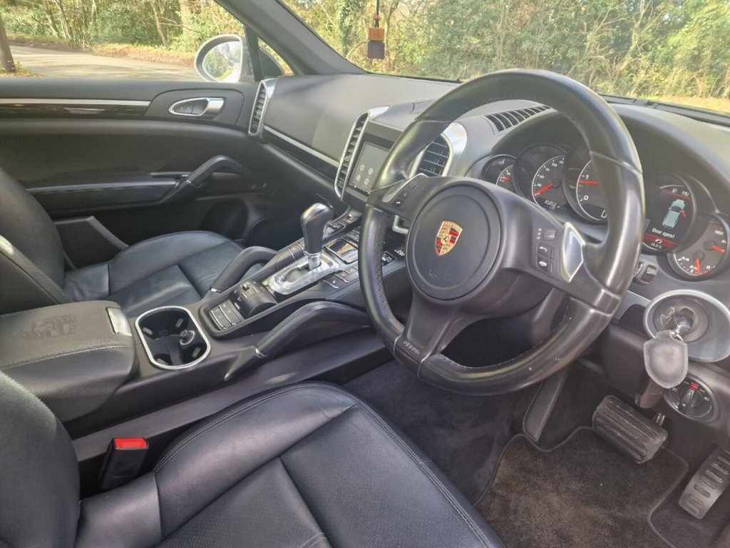 Used Porsche Cayenne 2012 for sale - 76559299: Photo 17