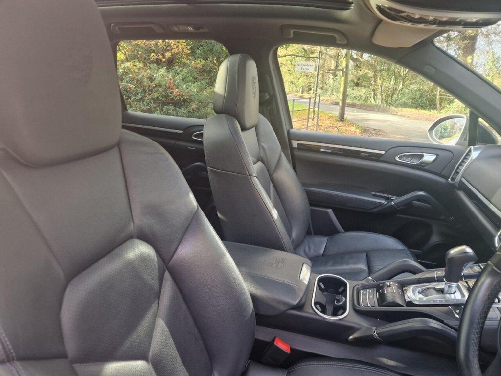 Used Porsche Cayenne 2012 for sale - 76559299: Photo 20