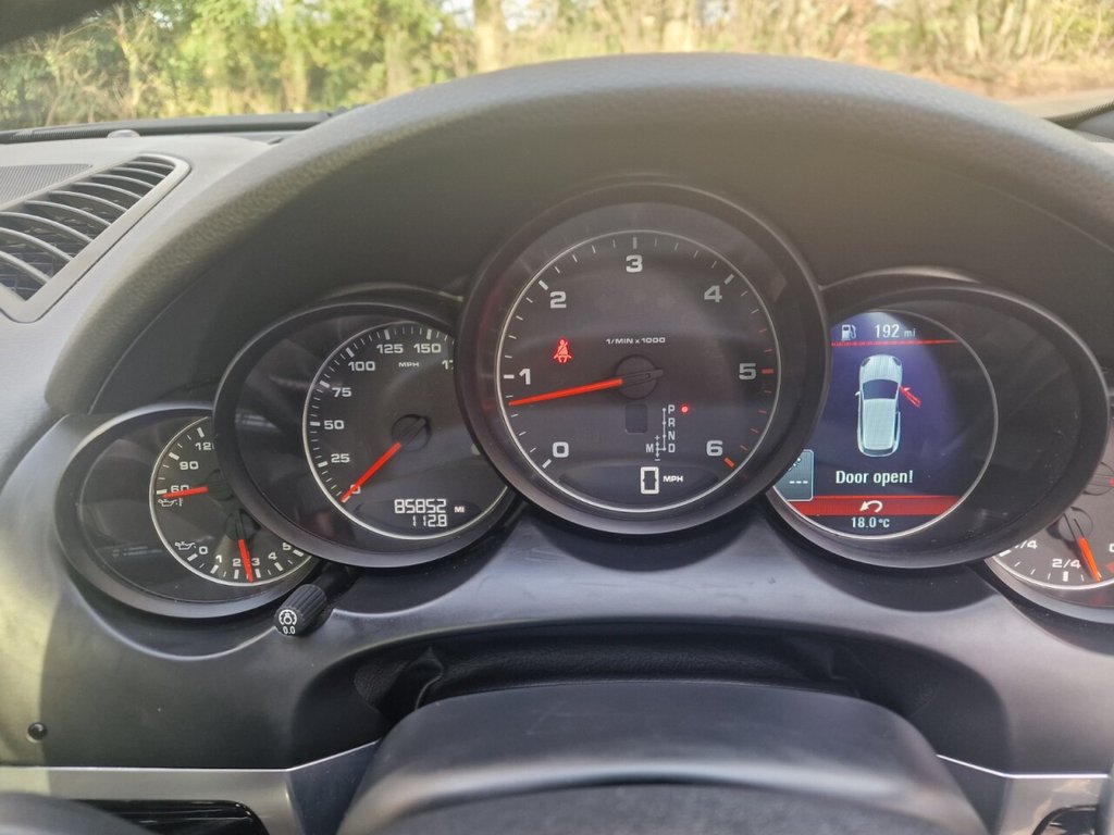 Used Porsche Cayenne 2012 for sale - 76559299: Photo 22