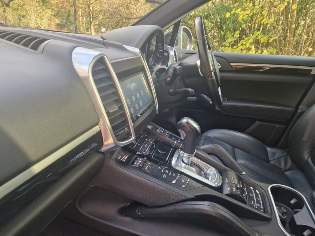 Used Porsche Cayenne 2012 for sale - 76559299: Photo 26