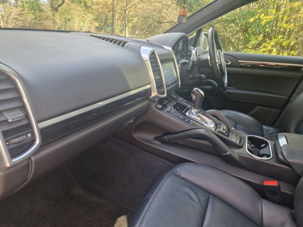 Used Porsche Cayenne 2012 for sale - 76559299: Photo 27