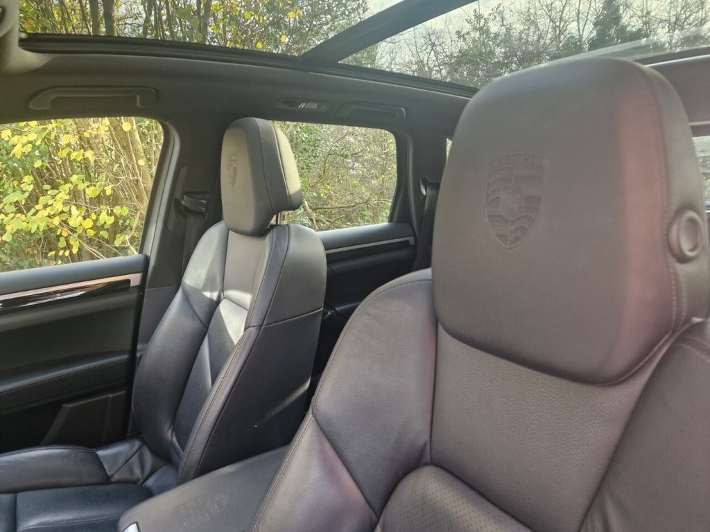 Used Porsche Cayenne 2012 for sale - 76559299: Photo 28