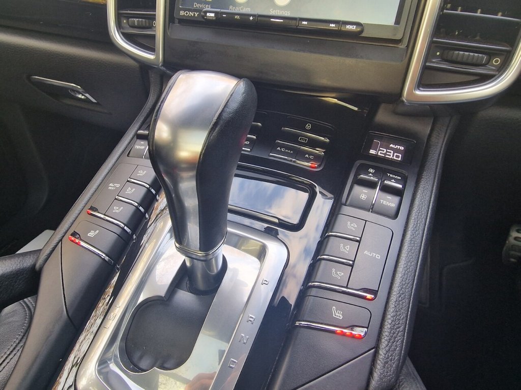 Used Porsche Cayenne 2012 for sale - 76559299: Photo 29