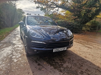 Used Porsche Cayenne 2012 for sale - 76559299: Photo