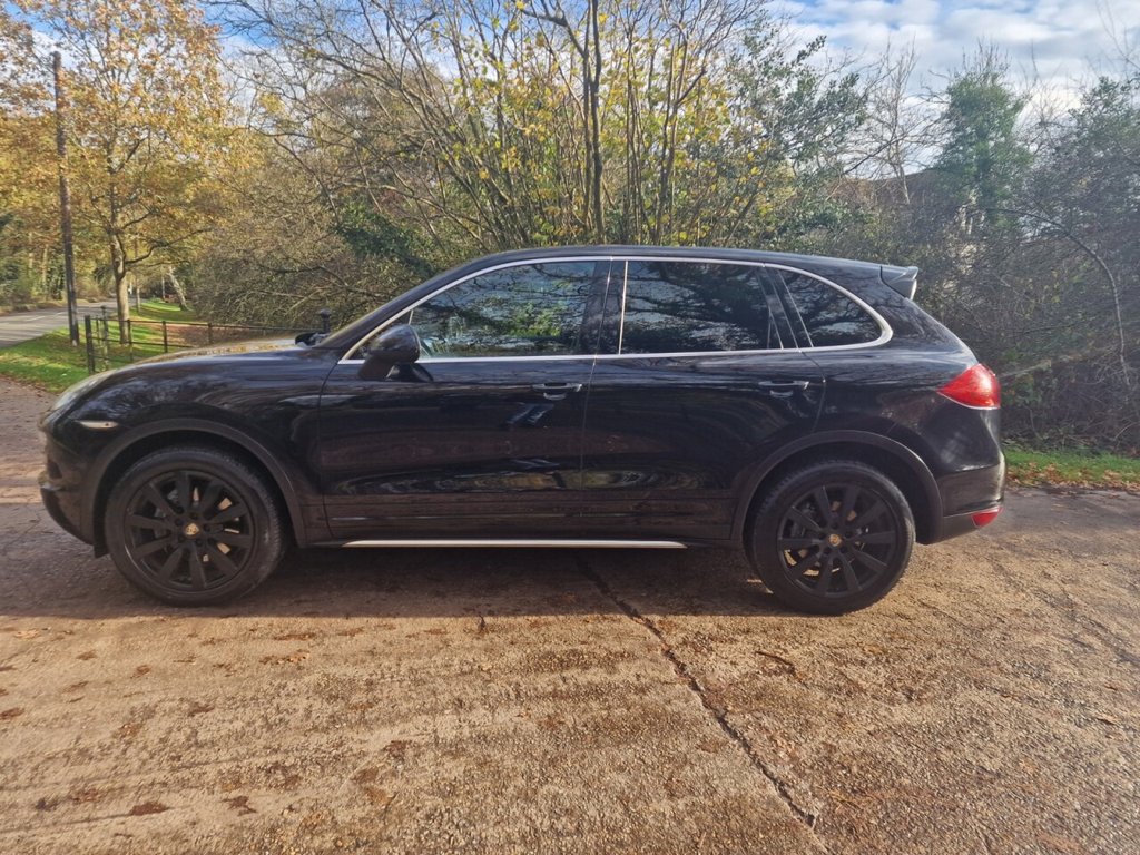 Used Porsche Cayenne 2012 for sale - 76559299: Photo 9