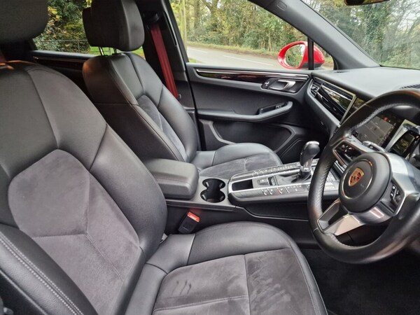 Used Porsche Macan 2020 for sale - 76323269: Photo 24