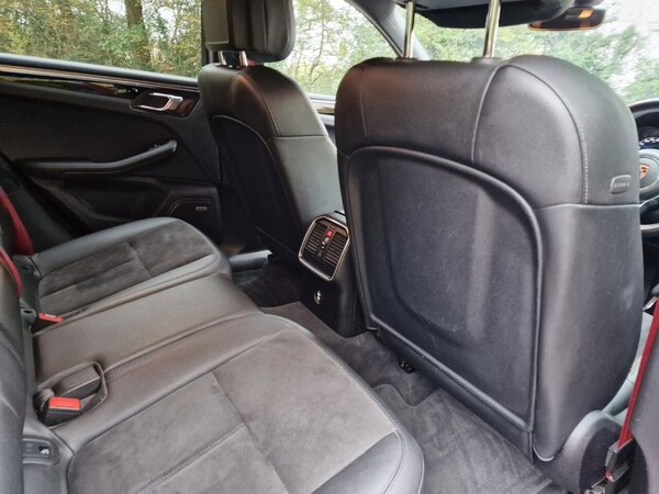 Used Porsche Macan 2020 for sale - 76323269: Photo 30