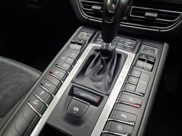 Used Porsche Macan 2020 for sale - 76323269: Photo 39