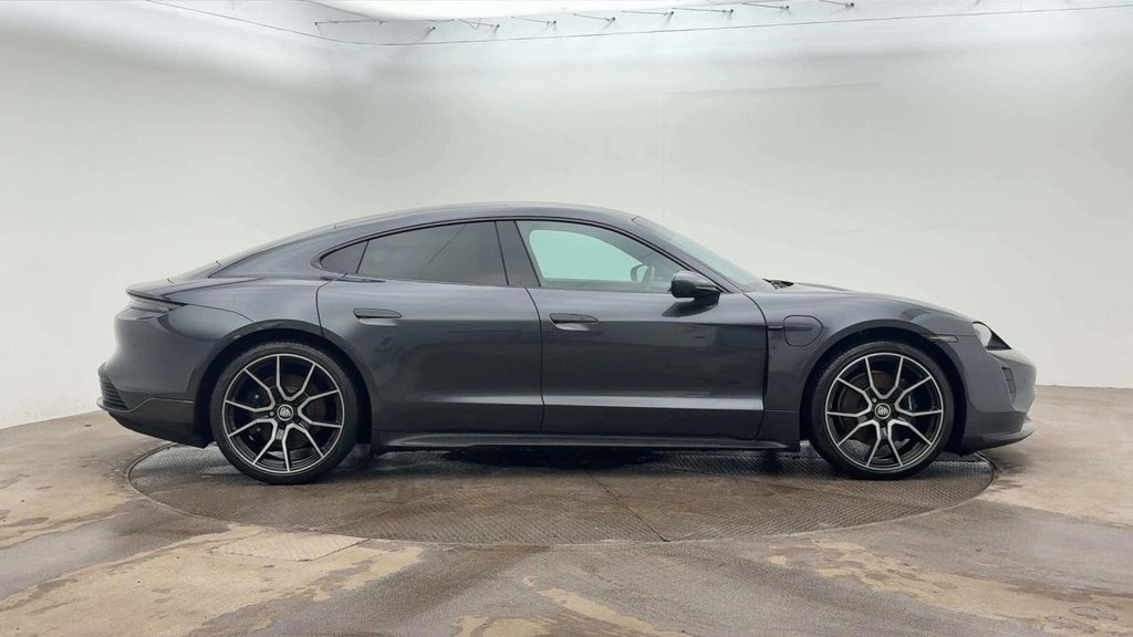 Used Porsche Taycan 2022 for sale - 76447075: Photo 3