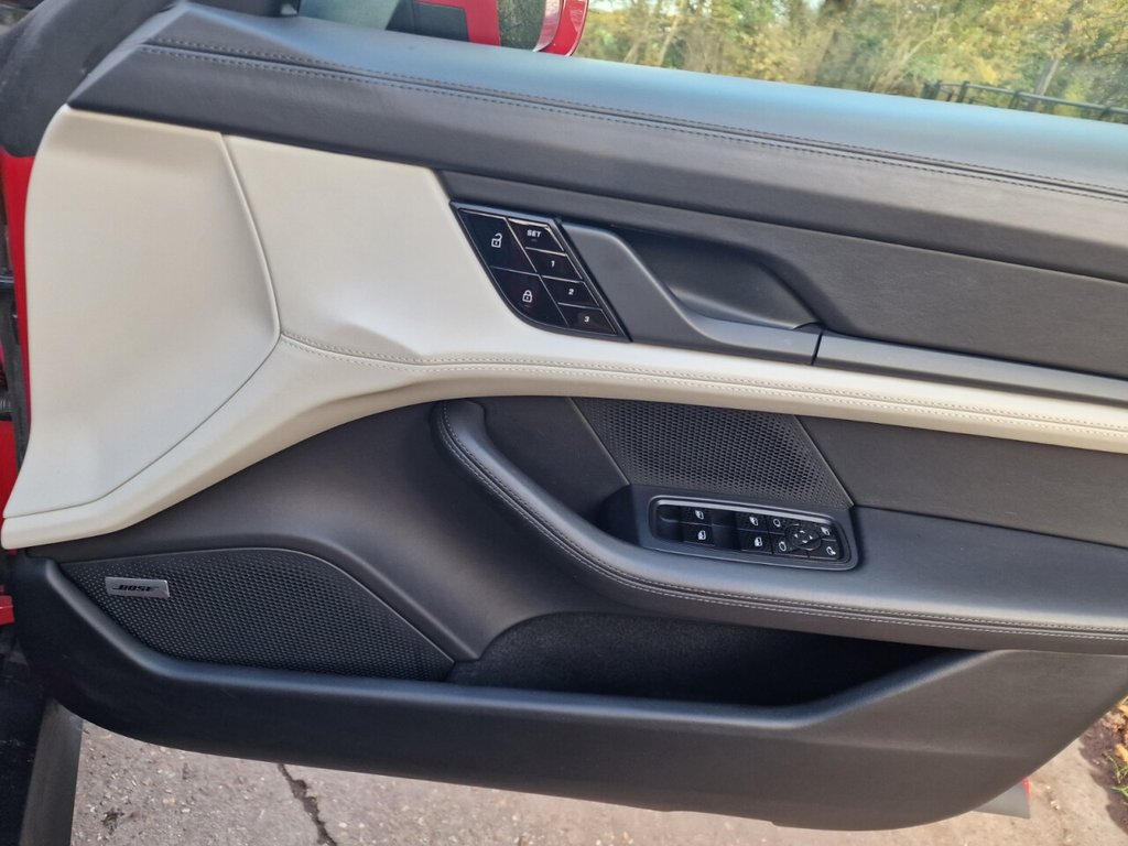 Used Porsche Taycan 2021 for sale - 76593482: Photo 26