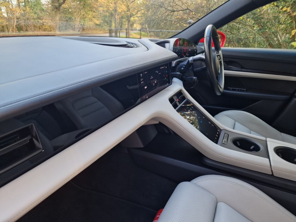 Used Porsche Taycan 2021 for sale - 76593482: Photo 30