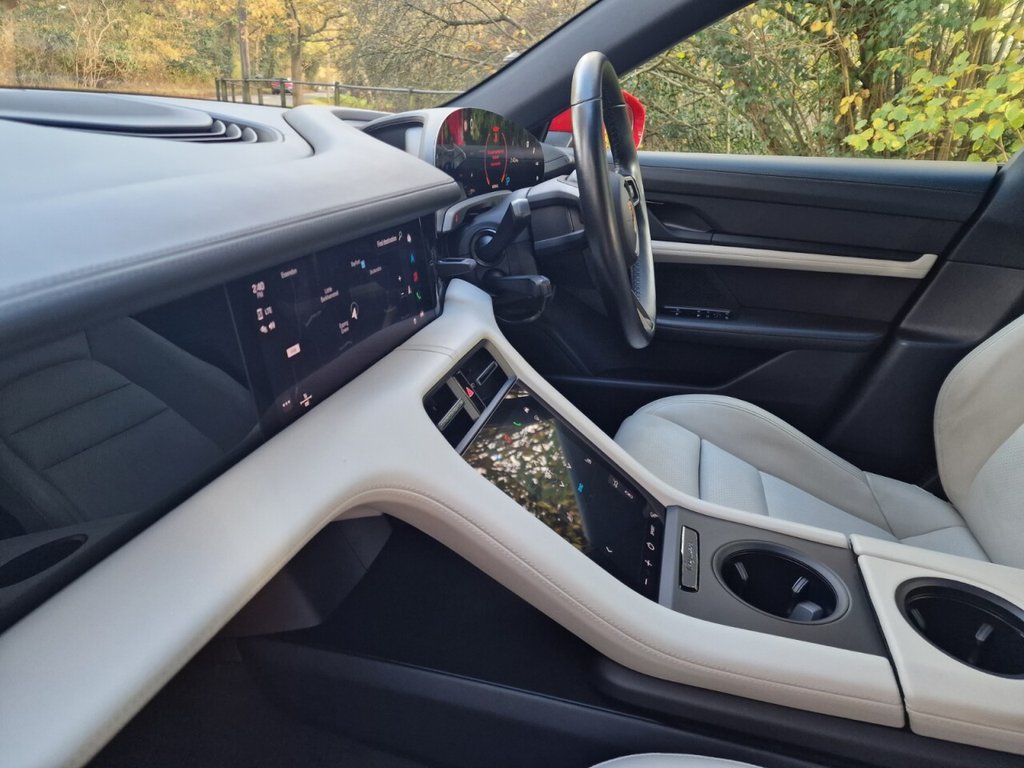 Used Porsche Taycan 2021 for sale - 76593482: Photo 31