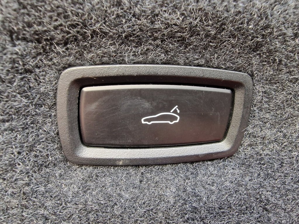 Used Porsche Taycan 2021 for sale - 76593482: Photo 39