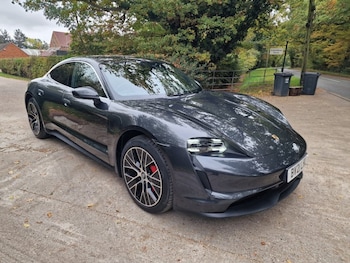Used Porsche Taycan 2021 for sale - 76323291: Photo