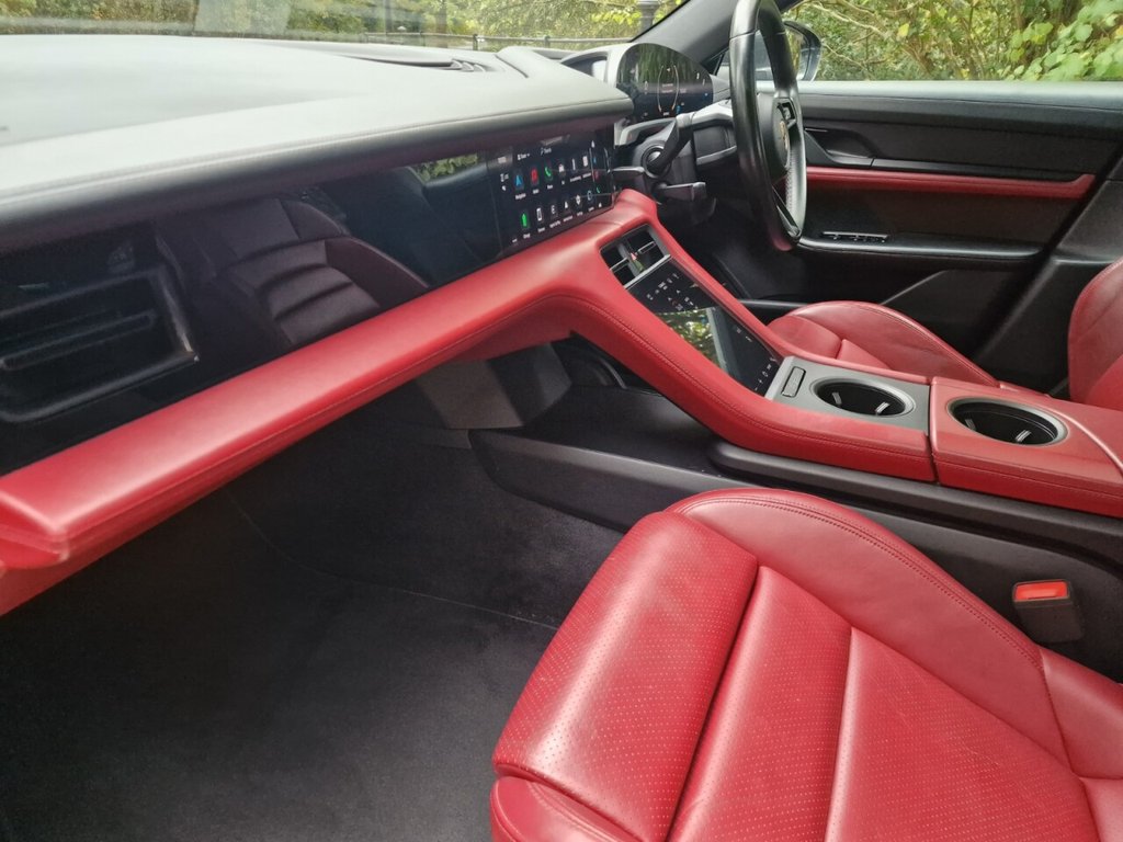 Used Porsche Taycan 2021 for sale - 76323291: Photo 29