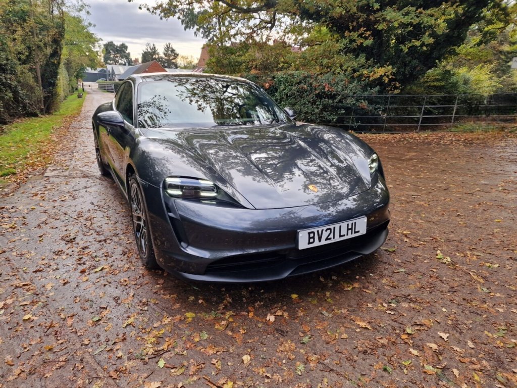 Used Porsche Taycan 2021 for sale - 76323291: Photo 4