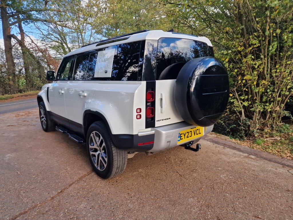 Used Land Rover Defender 2023 for sale - 76367855: Photo 11