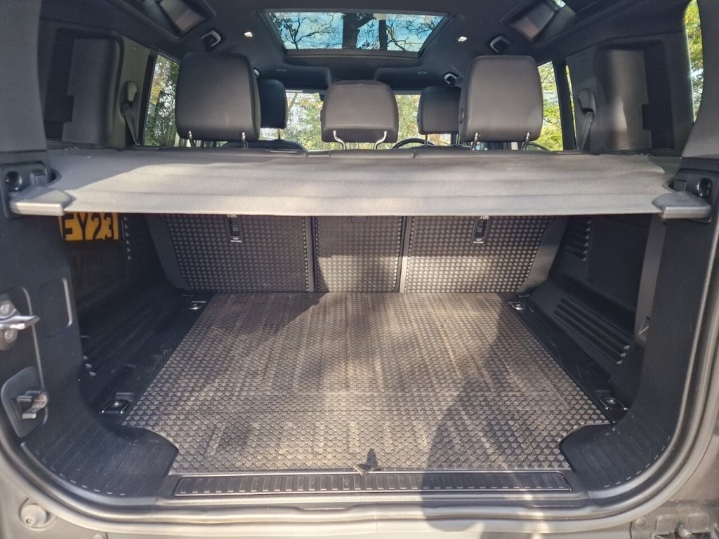Used Land Rover Defender 2023 for sale - 76367855: Photo 31