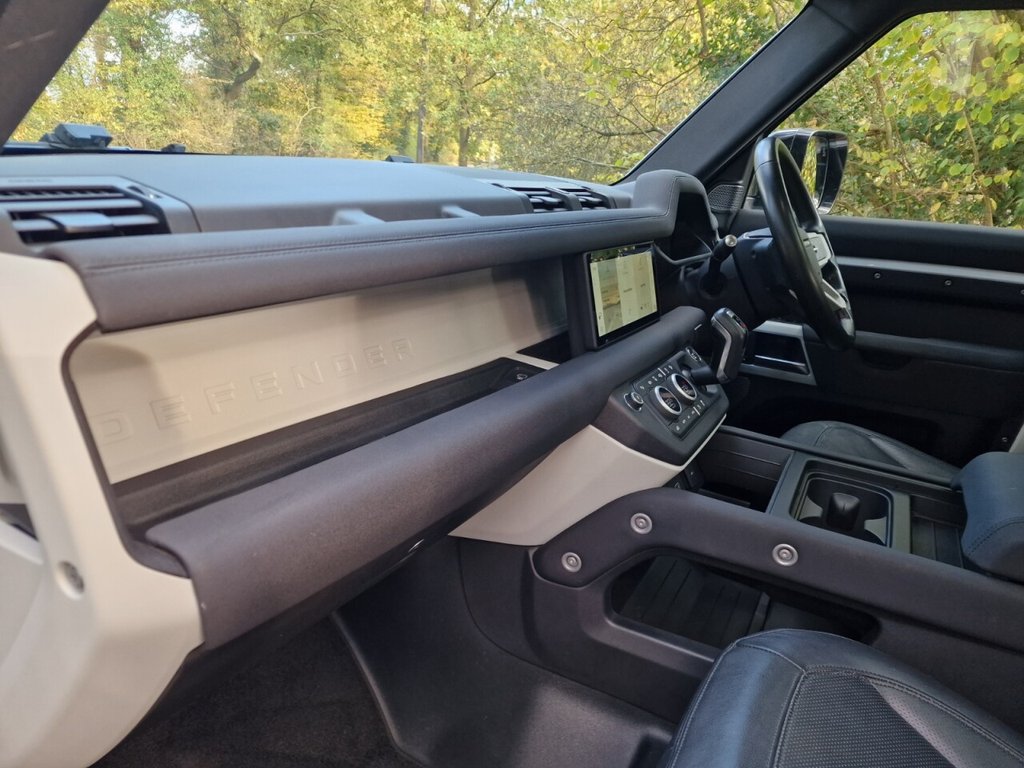 Used Land Rover Defender 2023 for sale - 76367855: Photo 33