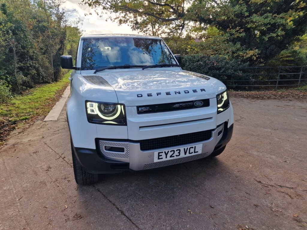 Used Land Rover Defender 2023 for sale - 76367855: Photo 4