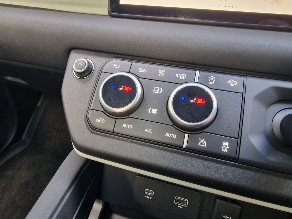 Used Land Rover Defender 2023 for sale - 76367855: Photo 40
