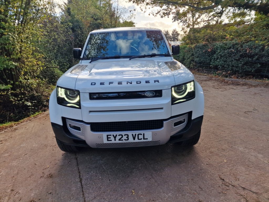 Used Land Rover Defender 2023 for sale - 76367855: Photo 5