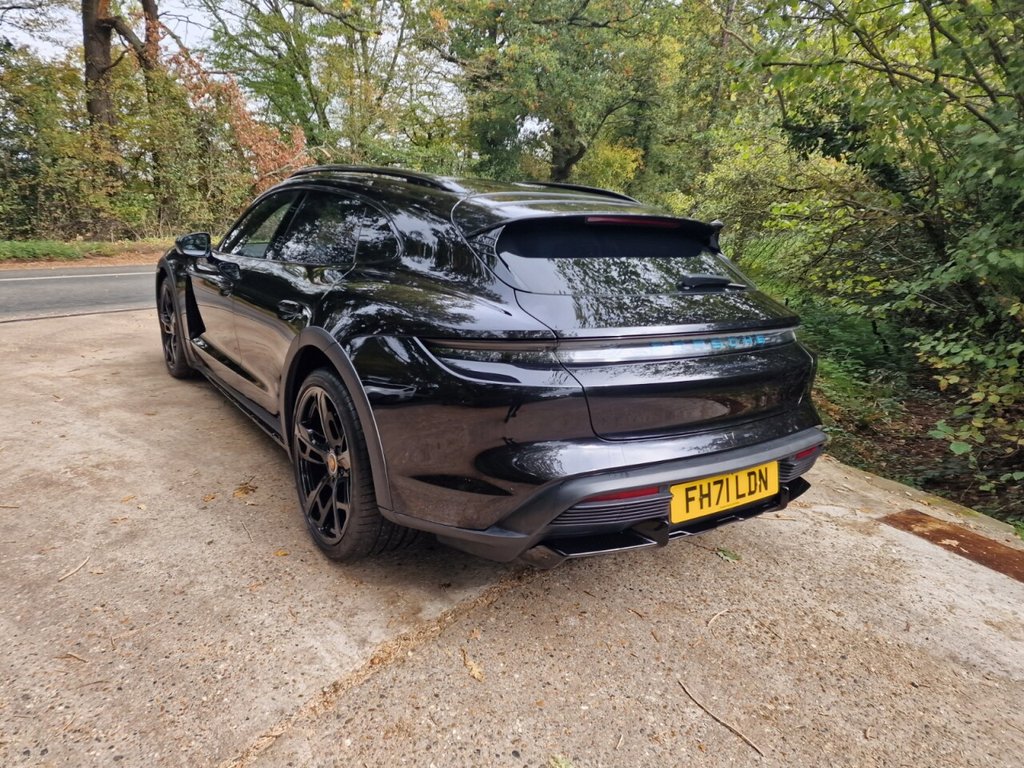 Used Porsche Taycan 2021 for sale - 76323024: Photo 11