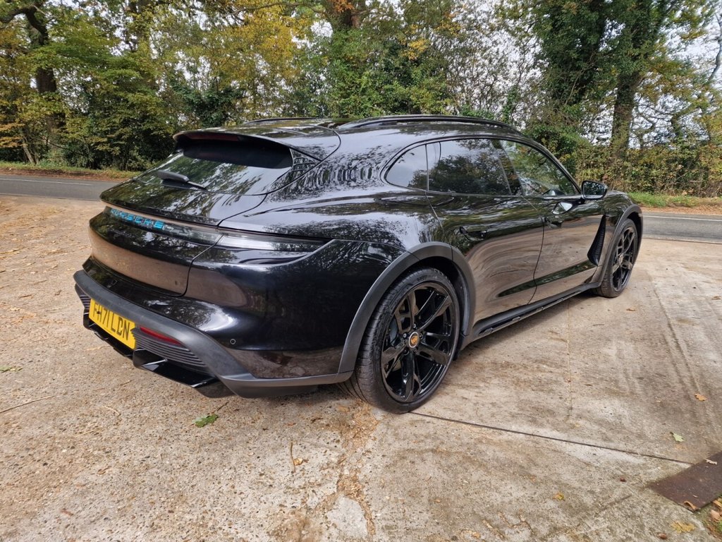 Used Porsche Taycan 2021 for sale - 76323024: Photo 15