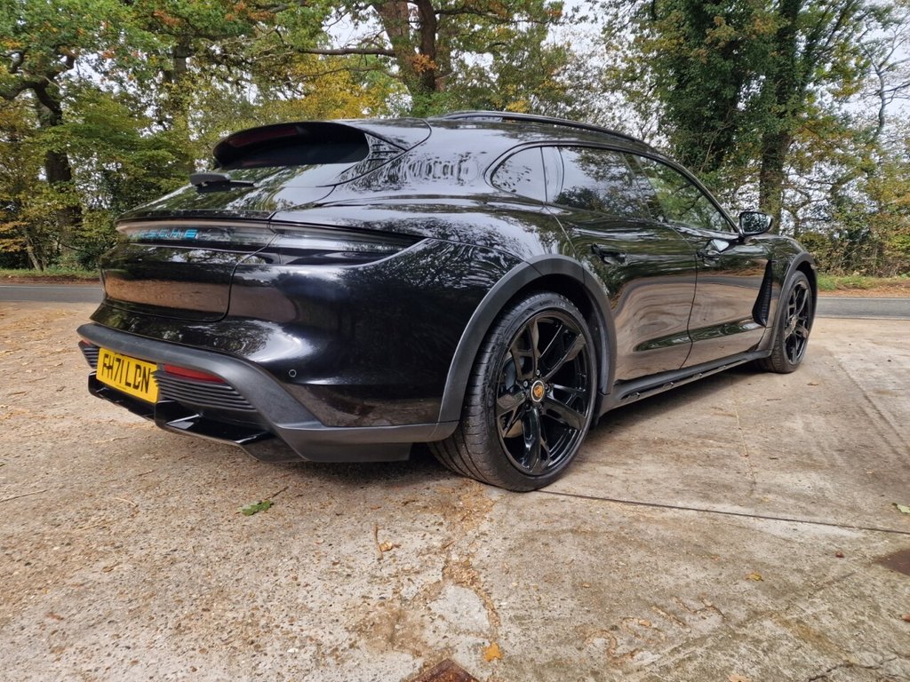 Used Porsche Taycan 2021 for sale - 76323024: Photo 16