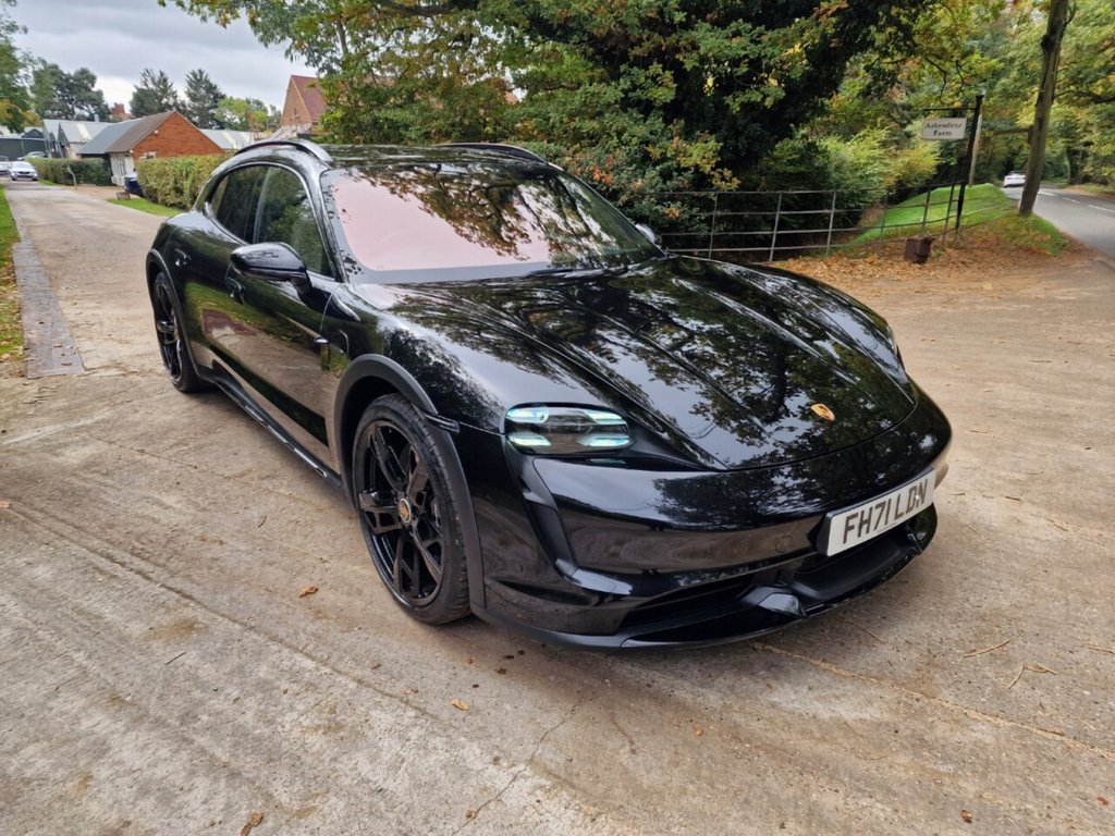 Used Porsche Taycan 2021 for sale - 76323024: Photo 2