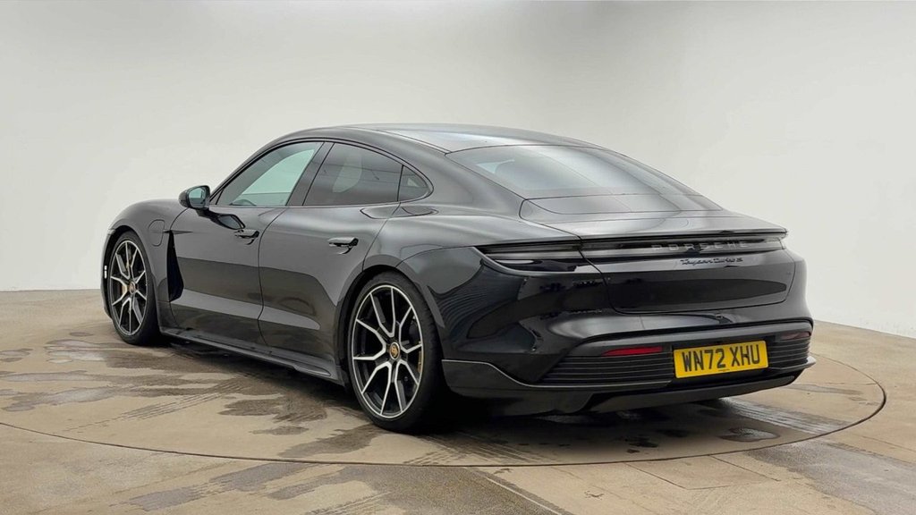 Used Porsche Taycan 2022 for sale - 76322909: Photo 2