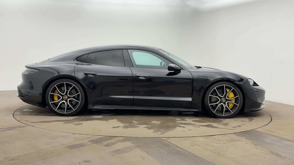 Used Porsche Taycan 2022 for sale - 76322909: Photo 3
