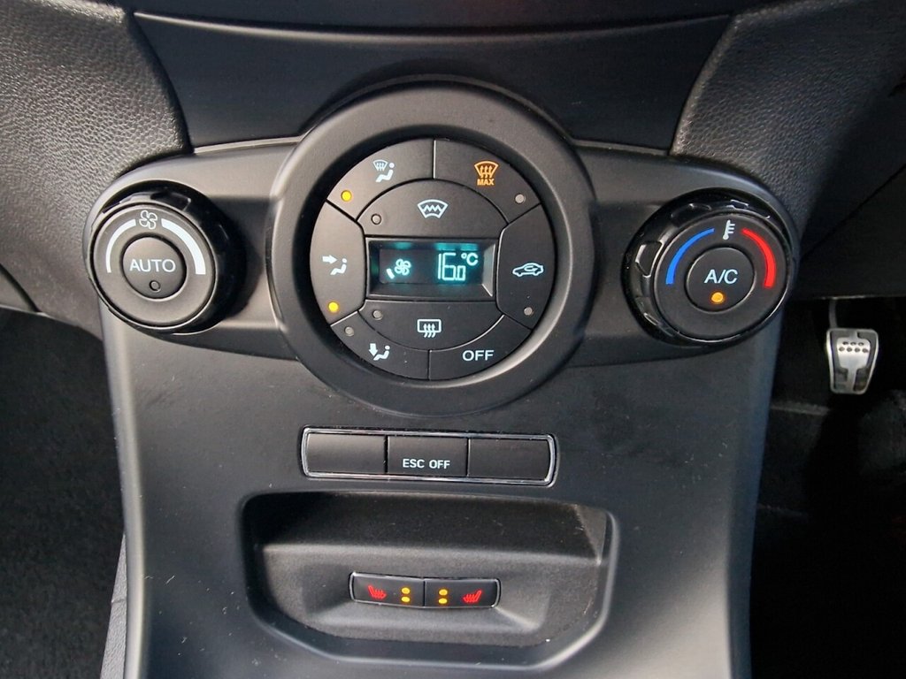 Used Ford Fiesta 2015 for sale - 76563386: Photo 30